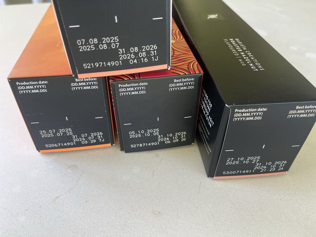 Nespresso Macchine per caffè & Macchine per espresso: Nespresso Vertuo Kapseln, diverse Sorten – Usato da Frauenfeld venduto da London21 1