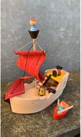 Holz Piratenschiff Spielzeug mit Ruderboot, Top Zustand!