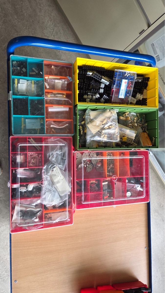 Composants électroniques: Elektro Set – D'occasion à Thalheim AG par wernliegg
