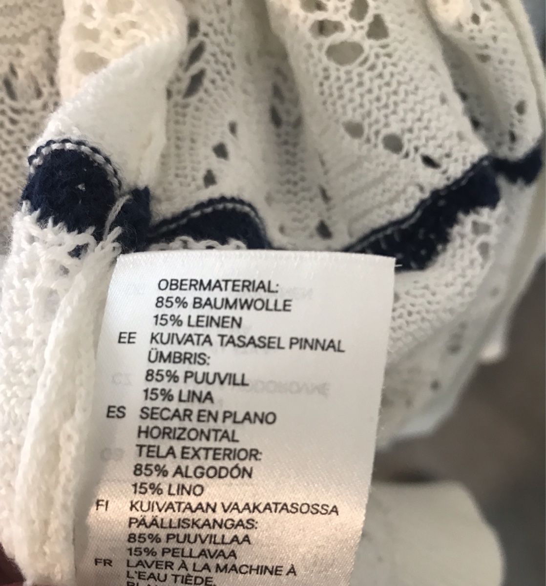 H&M Pullover & Sweatshirts: Weisser Strickpullover mit blauem Muster Gr. 38 – Gebraucht aus Dübendorf von nela123 4