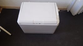 Kühlbox weiss mit Konverter guter Zustand 30L