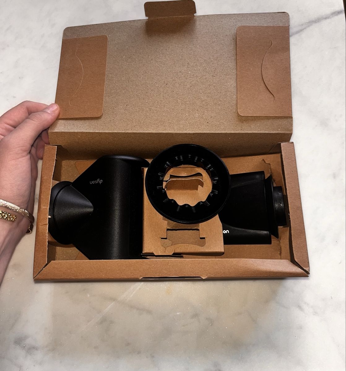 Dyson Föhn: Dyson Supersonic Haartrockner – Neu und originalverpackt aus Eschenz von Marlene_signer 4