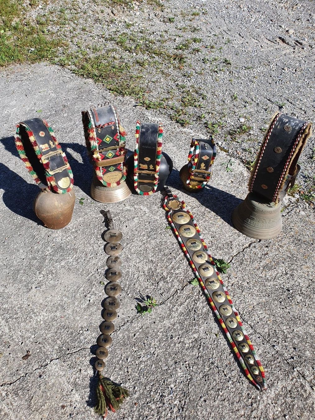 Glocken & Treicheln: Kuhglocken ungebraucht, aus Preisehrungen – Neu (gemäss Beschreibung) aus Turbenthal von Tish_77 1