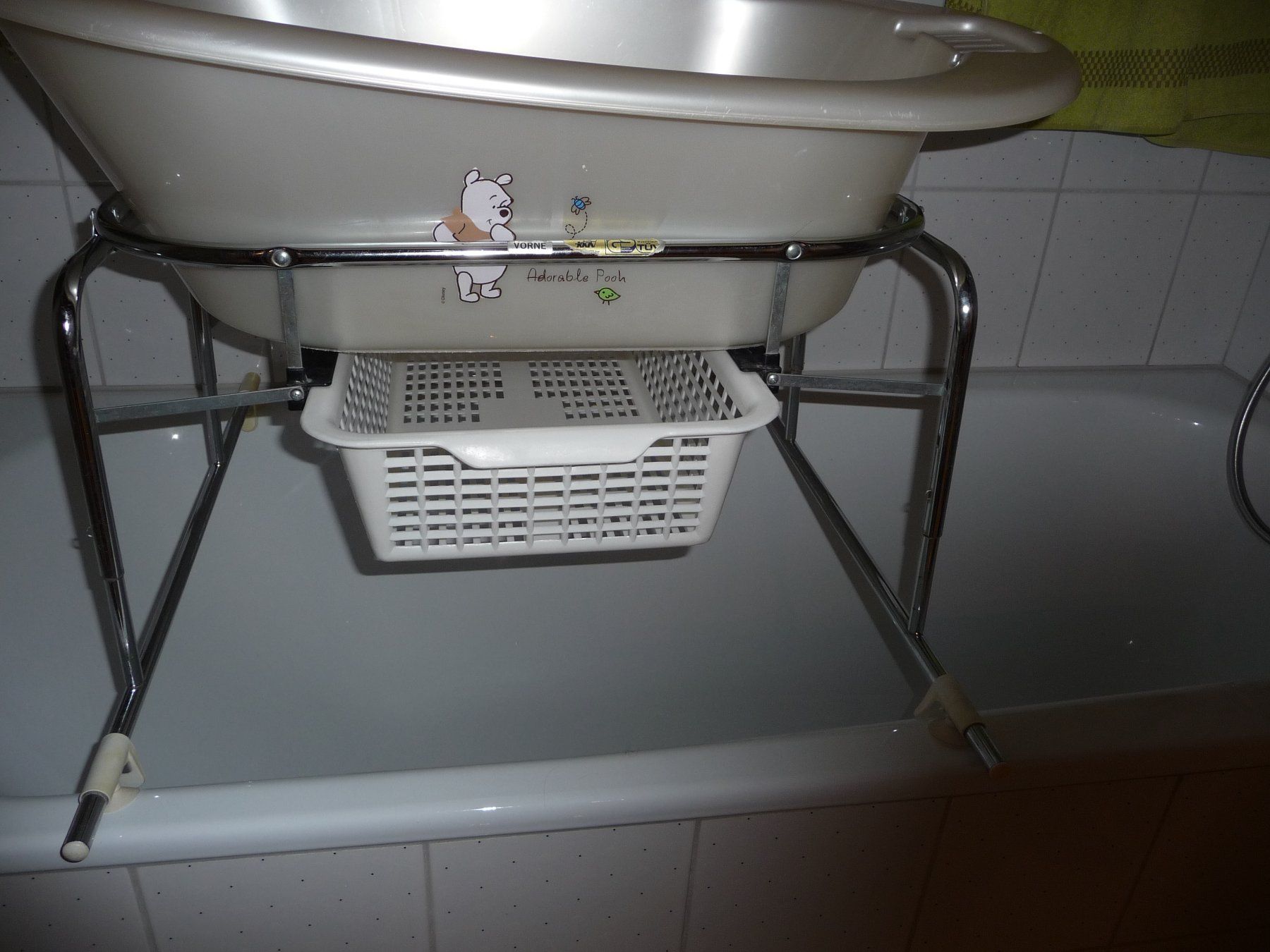 Zewi Vasche da bagno: Babybadewännli  mit Gestell Geuther – Usato da Kirchberg BE venduto da lavendel02