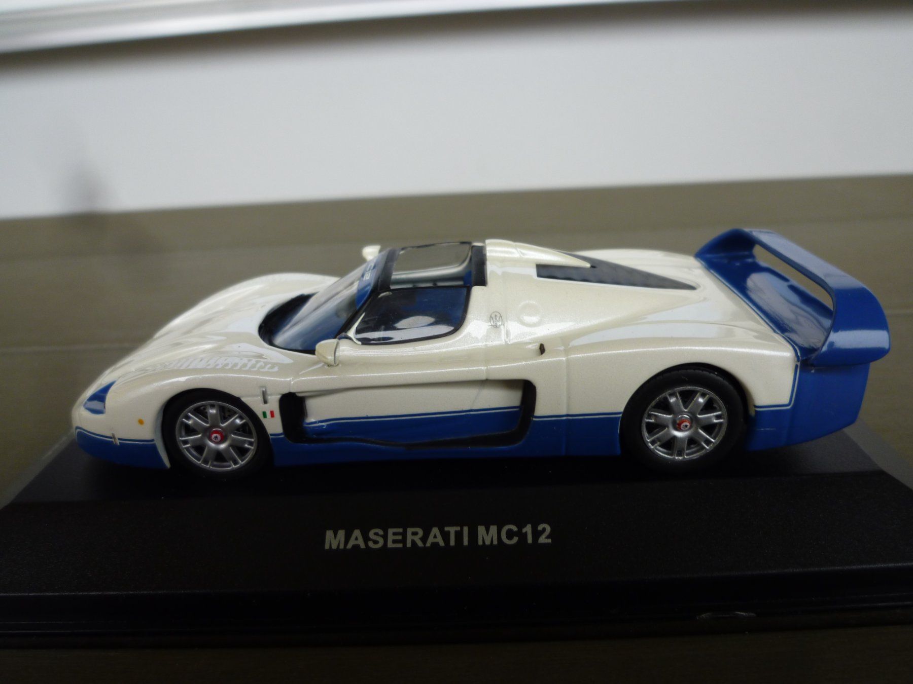 Maserati Modellini d'auto: Maserati MC 12 – Nuovo (secondo la descrizione) da Flawil venduto da Imperiosud 4