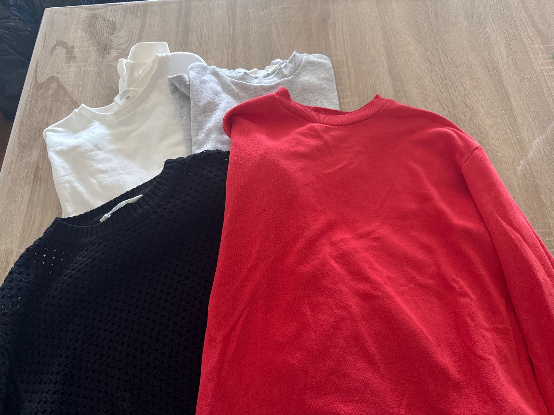 H&M Lotti & Set di vestiti: Mädchen Pullover – Usato da birsfelden venduto da Giuseppe70 2