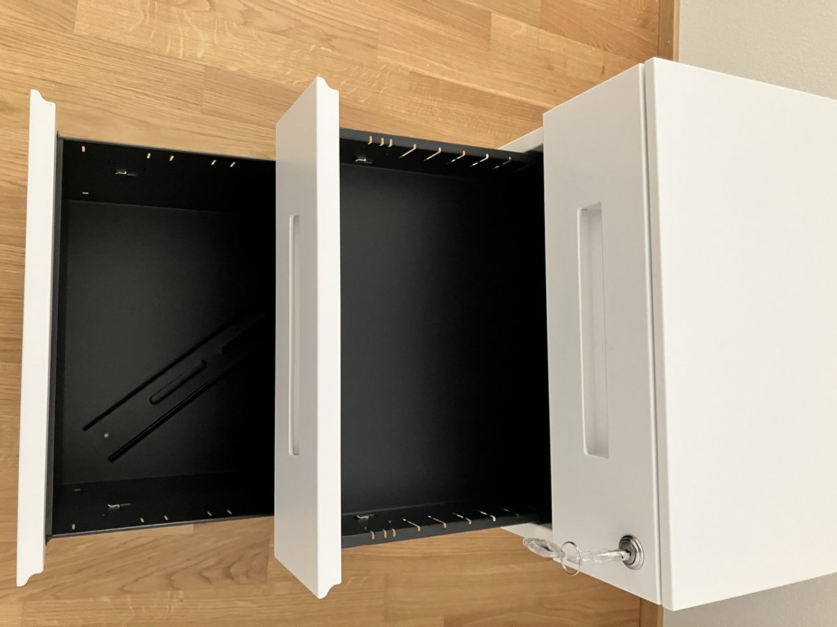 Korpus: Rollcontainer weiss 3 Schubladen abschliessbar – Gebraucht aus Liestal von Denise12345 3