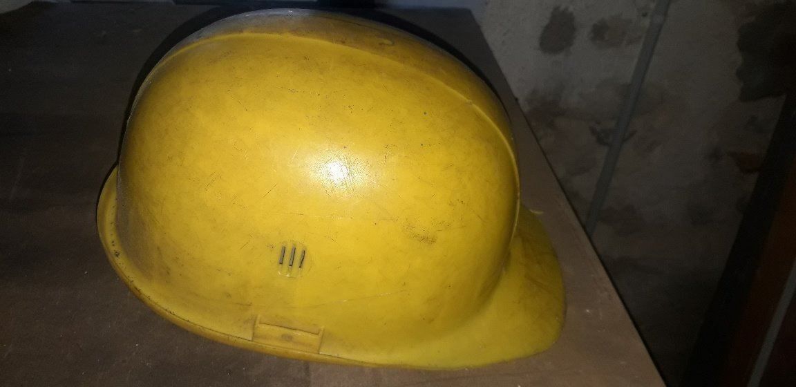 Protezione per viso e udito: Gelber Bauhelm – Usato da Höri venduto da 2oo892 1