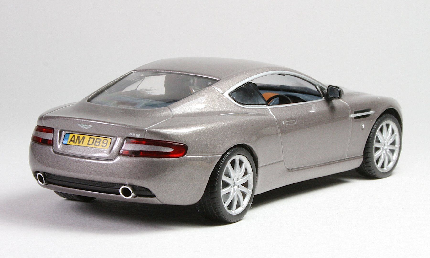 Minichamps Modellini d'auto: Minichamps Aston Martin DB9 – Nuovo (secondo la descrizione) da Elsau venduto da Peekay8 6