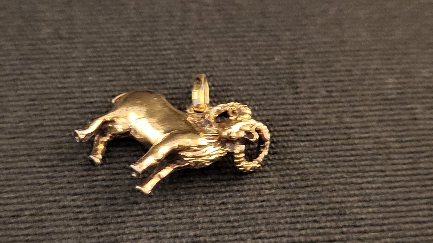 Anhänger: Silber-Anhänger WIDDER – Gebraucht aus Basel von spinne02 1