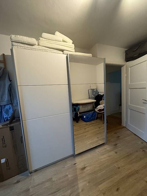 Armadi: Schrank 210x170 - Gratis – Usato da Zürich venduto da skeco