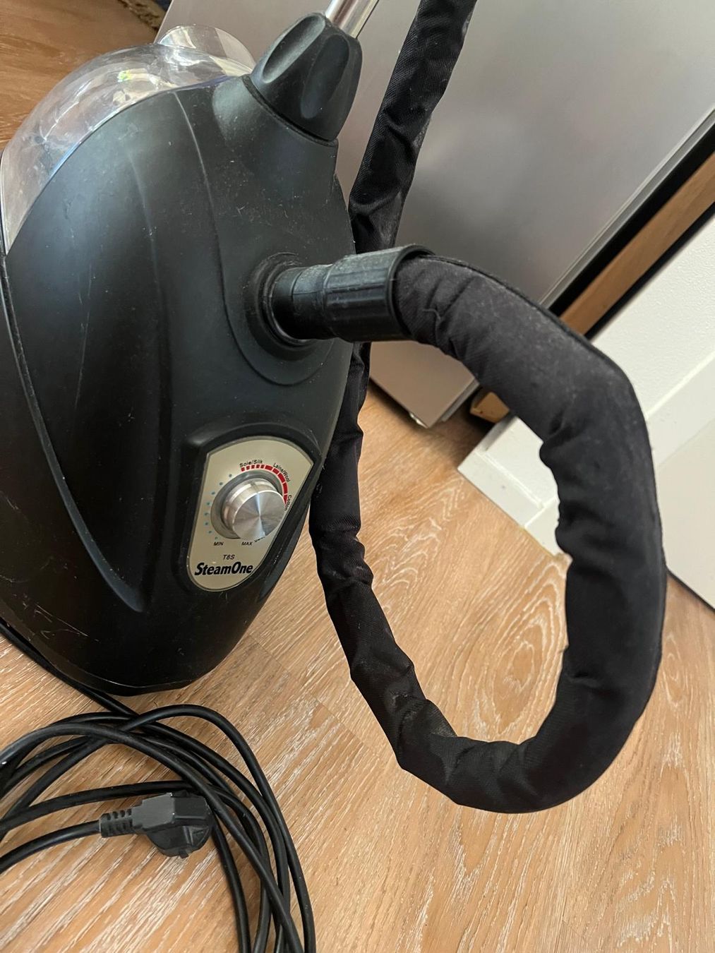 Pulitori a vapore: SteamOne T8S Professional Steamer 1750W  – Usato da Winterthur venduto da Ajcps 6