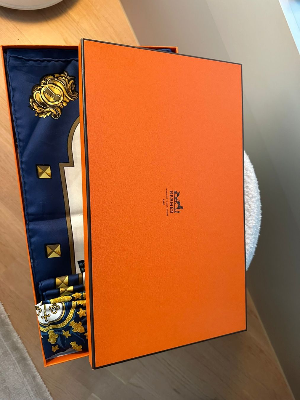 Hermès Foulard & Sciarpe: Original Hermès Seidentuch mit Box – Usato da Rüti ZH venduto da aip_5pql
