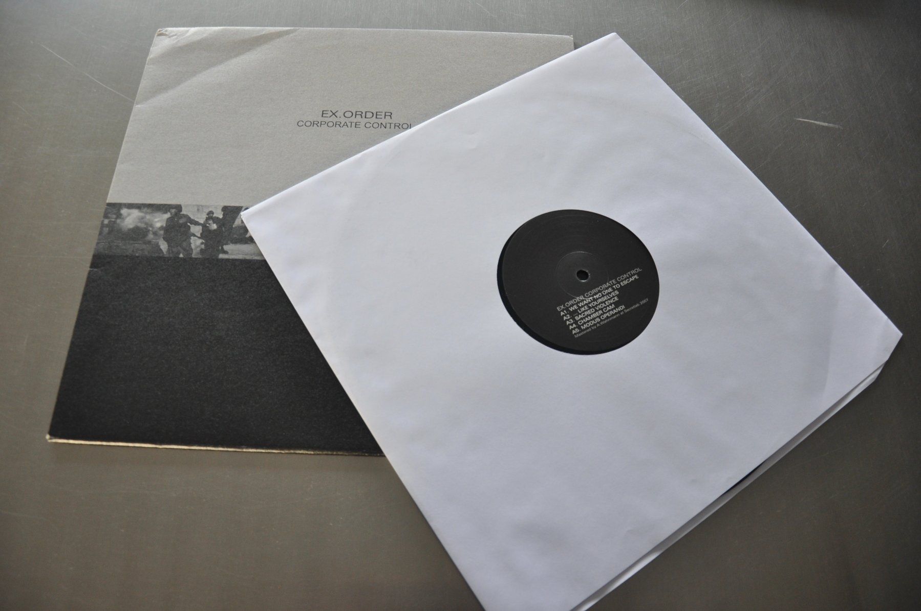 Schallplatten: EX.ORDER LP CORPORATE CONTROL - MUSIQUE INDUSTRIELLE – Gebraucht aus Sion von jaipur1401 2