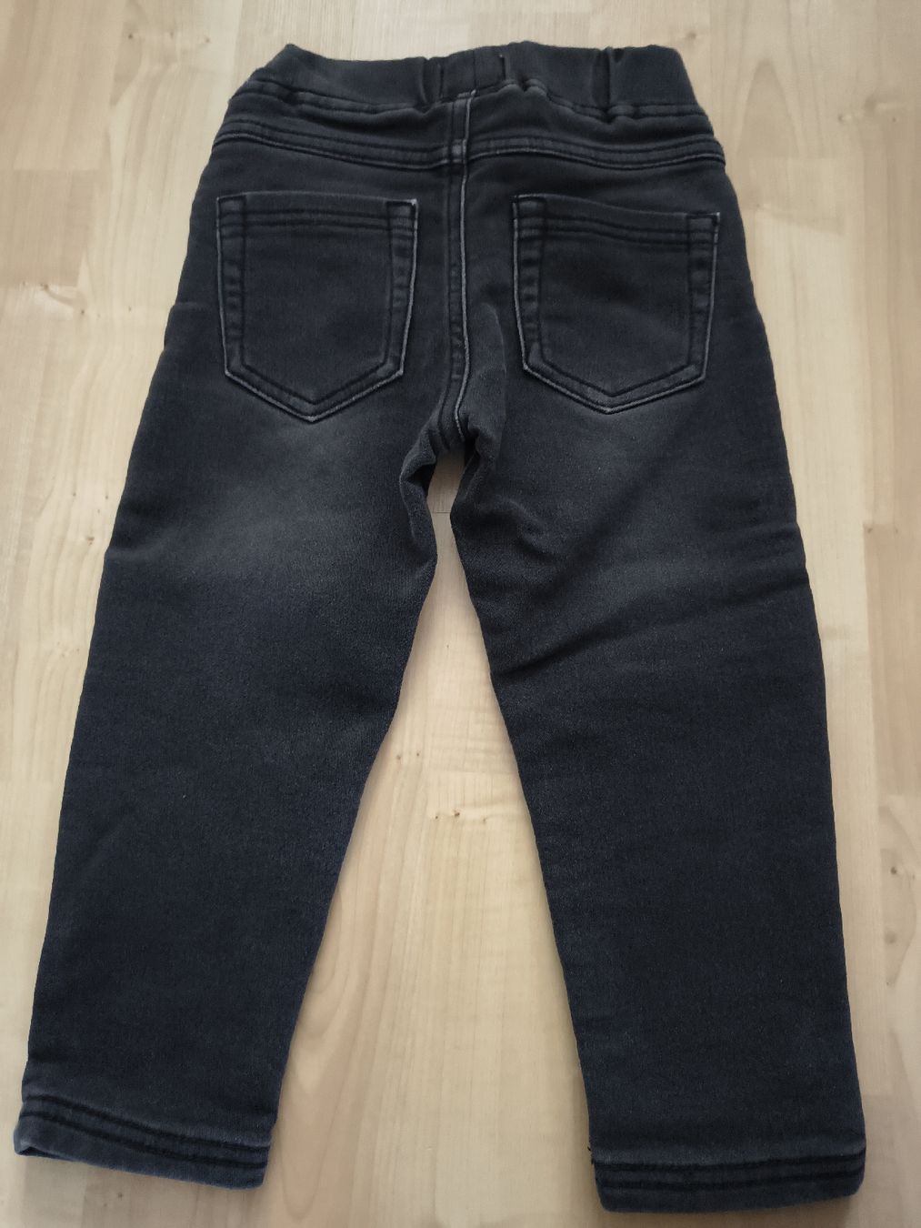 Pantaloni: Jeanshose Grösse 92 – Usato da Thun venduto da man_fg9v 1