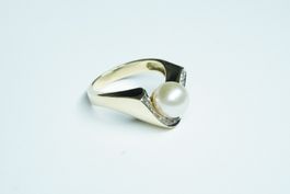 Fingerring 14k Gelbgold mit Perle und Diamanten