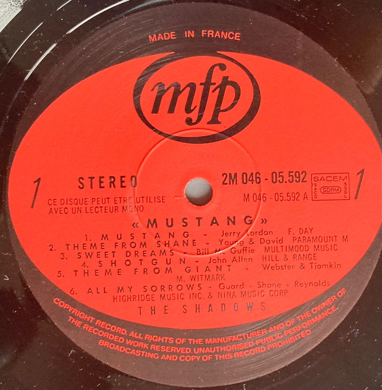 Vinyles: THE SHADOWS - MUSTANG – D'occasion à Poliez-Pittet par Newtown-Records 2