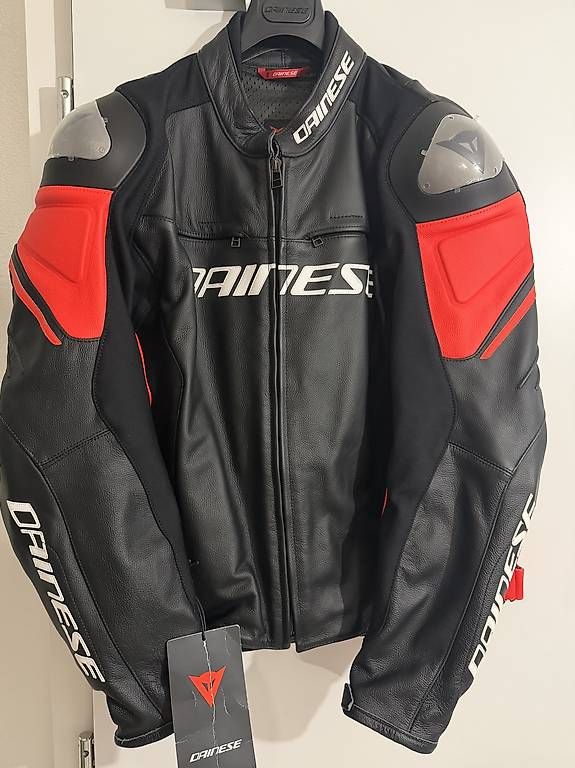 Dainese Giacche: Veste Racing Dainese en cuir – Nuovo e nell'imballaggio originale da Chippis venduto da pau_c9vf 1