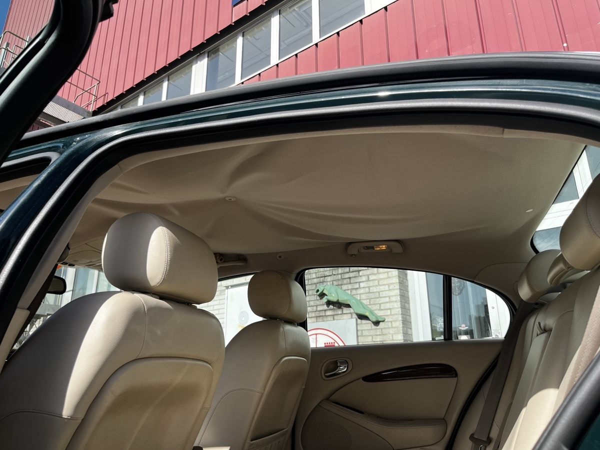 Jaguar Automobili: Jaguar S-Type 4.0 V8 – Difettoso da Schlieren venduto da classic3.5 6