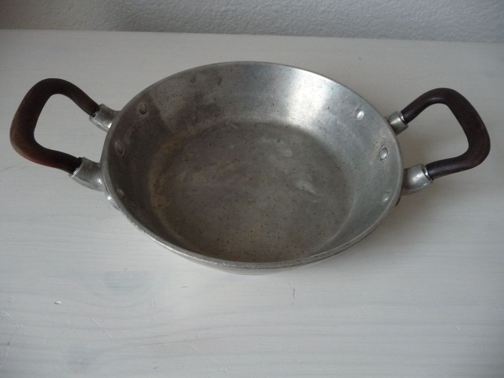 Poêlon à caramel, batterie de cuisine en cuivre chiffrée Hugues