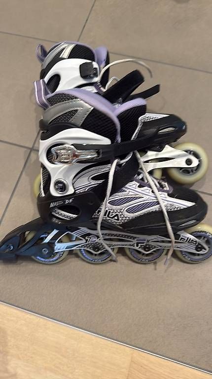Pattini in linea & Pattini a rotelle: Inline Skates Grösse 39 Fila – Usato da Uster venduto da nat_w6qv