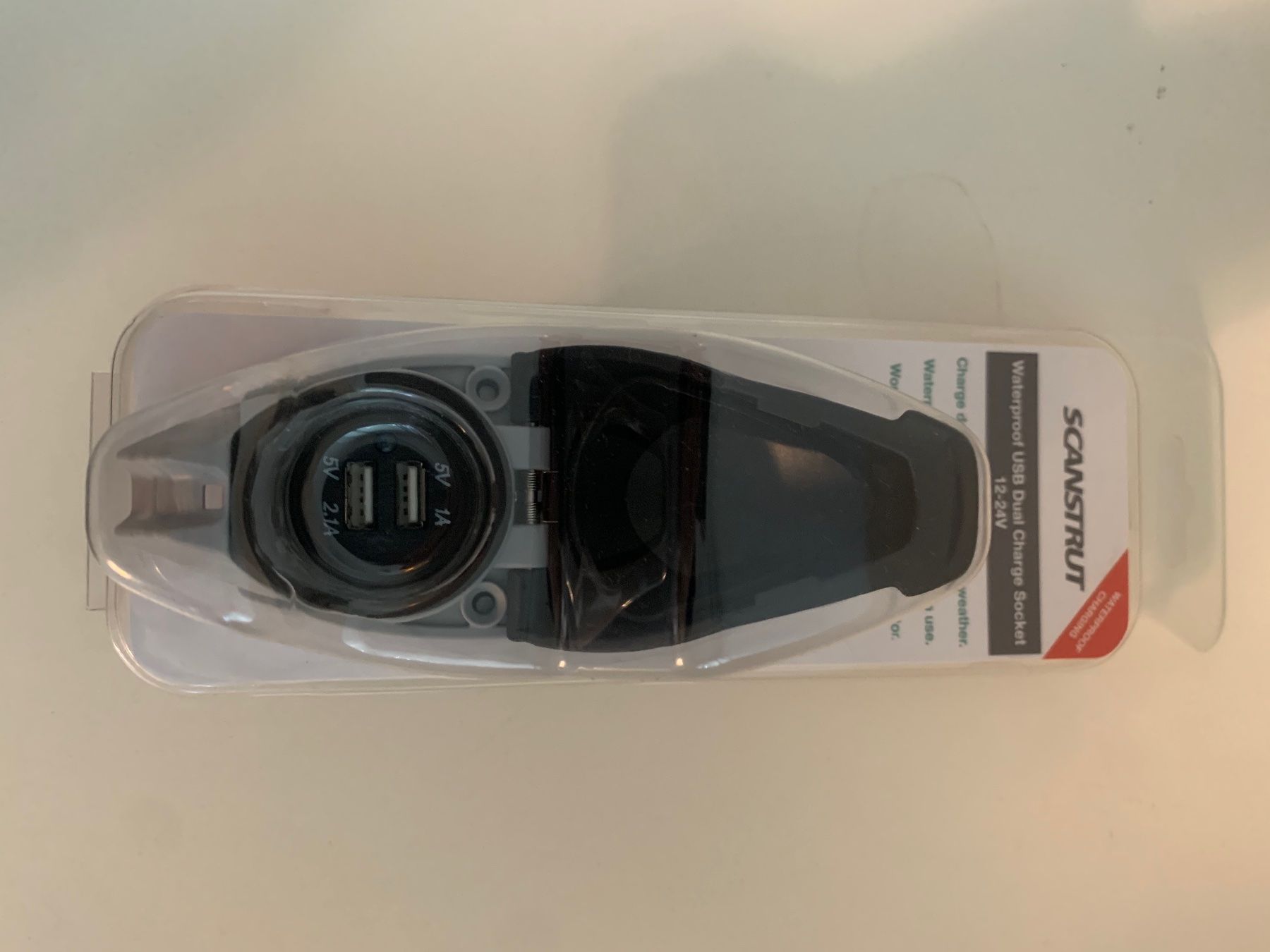 Spine: Scanstrut Wasserdichte Steckdose USB für Wohnmobil oder Boot – Nuovo e nell'imballaggio originale da Zumikon venduto da nubyan 1