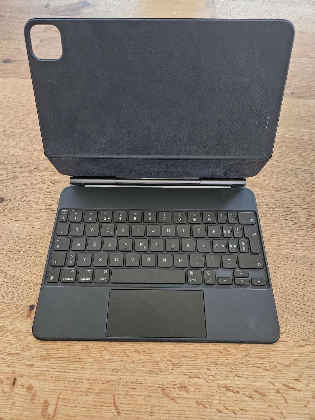 Apple Tastaturen: Apple iPad Magic Keyboard – Gebraucht aus Ernetschwil von PPRL30 1