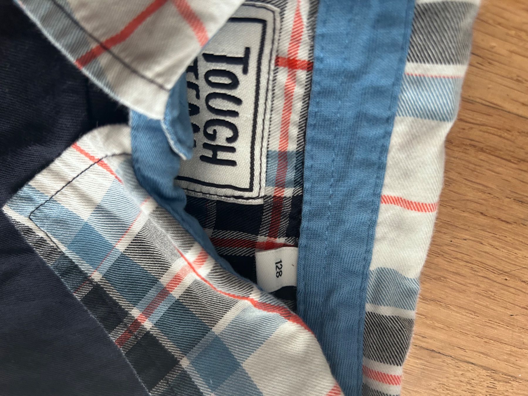 C&A Hemden, T-Shirts & Polos: Kurzes Shirt 128 – Gebraucht aus Frauenfeld von manuburg 1