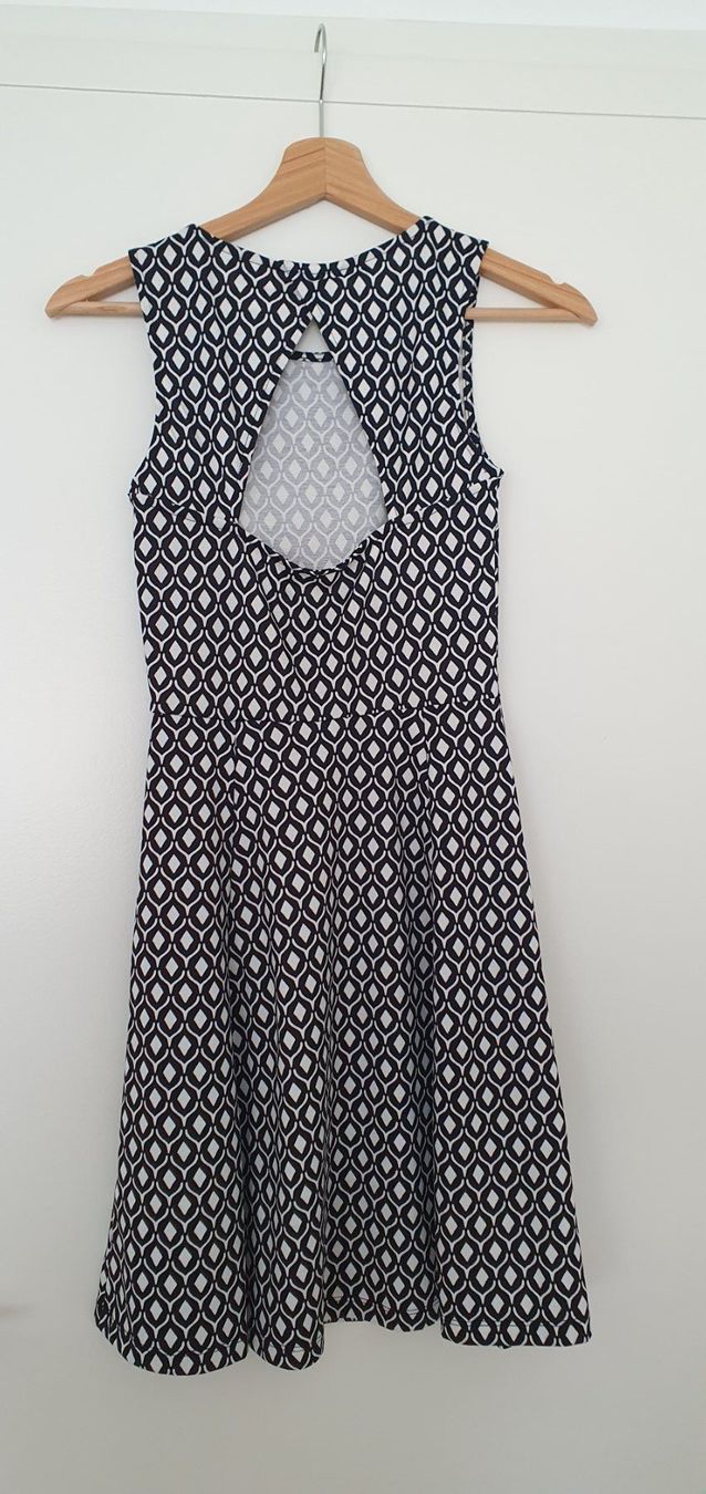 H&M Kleider: HM Sommerkleid Gr. 32 – Gebraucht aus Bern von fede736 1