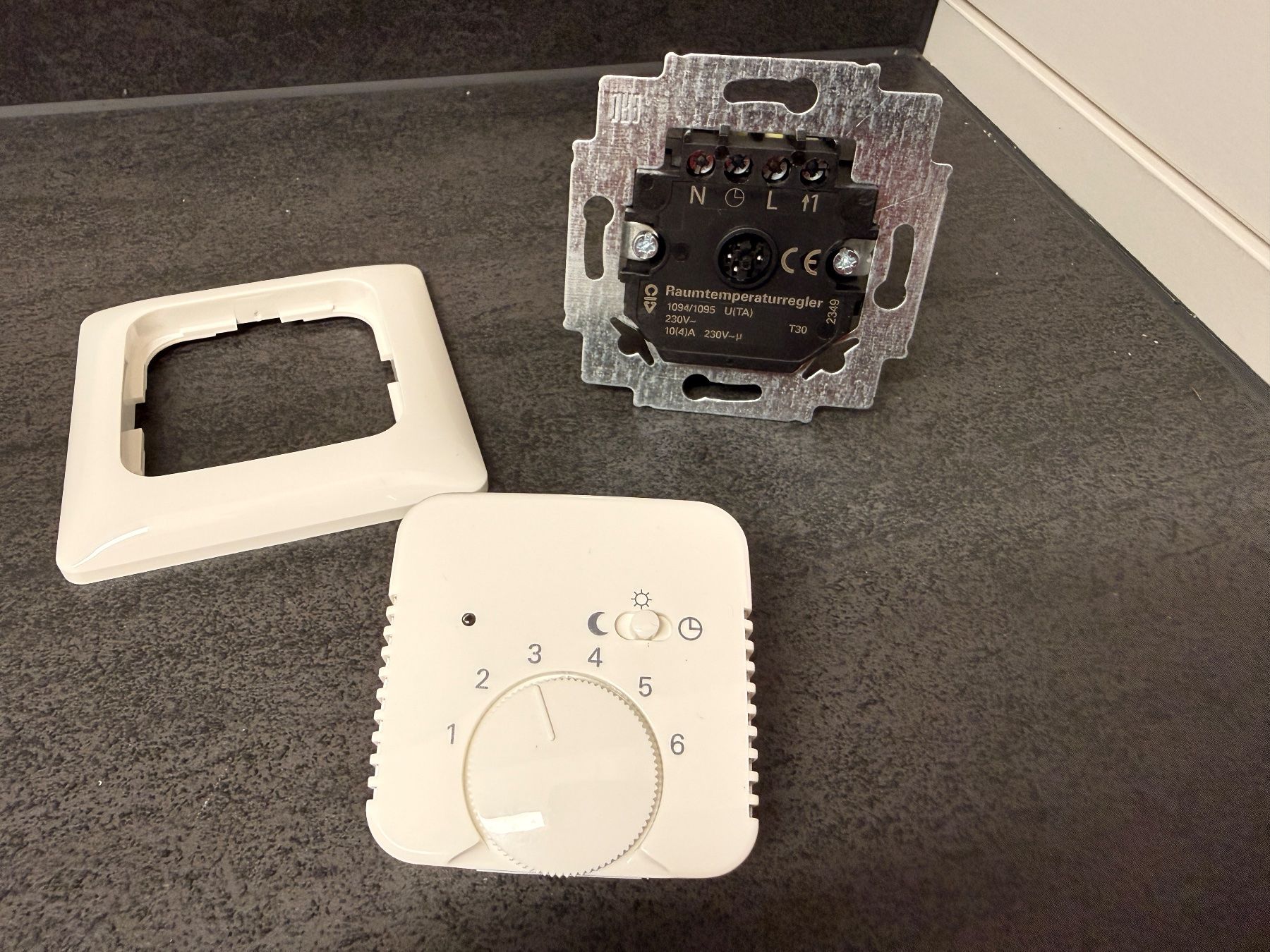 Interruttori: Raumthermostat, 3 Stück – Usato da Wetzikon ZH venduto da kembo6 1