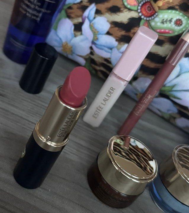 Estée Lauder Cura del viso: Kosmetik Estée Lauder Set NEU – Nuovo e nell'imballaggio originale da Dänikon ZH venduto da tug_m9b6 2