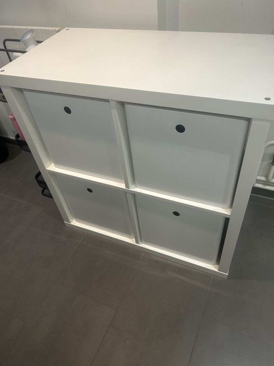 Scaffali: Kallax Regal weiss mit Boxen – Usato da Allschwil venduto da selake990673