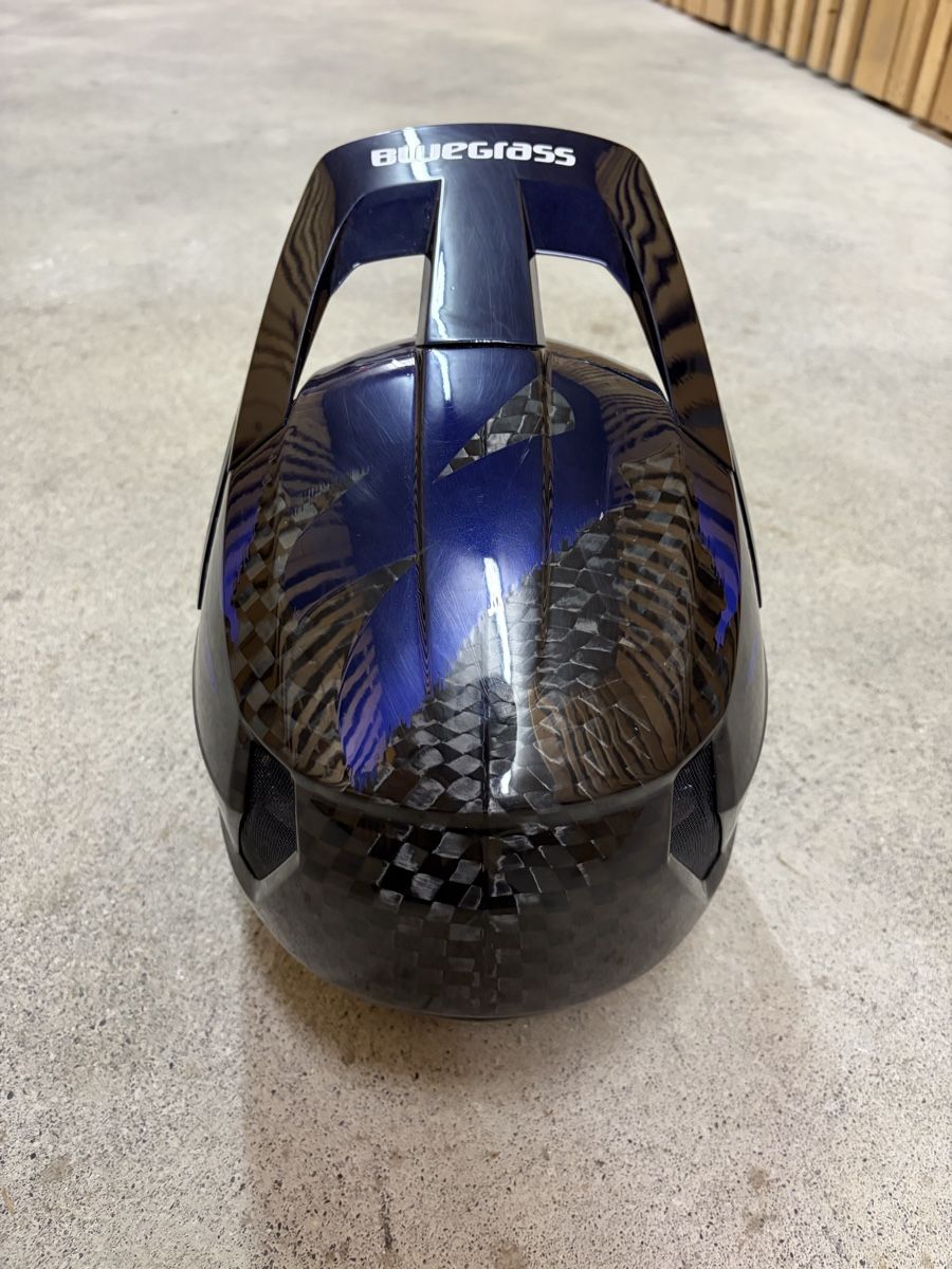 Helme: Bluegrass Legits Carbon MIPS Helm in deep purple Gr M – Gebraucht aus Niederrohrdorf von k.schaffner 3