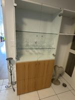 Vitrinenschrank Bucheoptik Glasfronten CH Fabrikat Zehnder