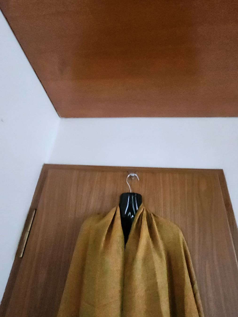 Foulard & Sciarpe: Châle en pashmina et soie, couleur moutarde – Usato da Niedergösgen venduto da Eva2410 3