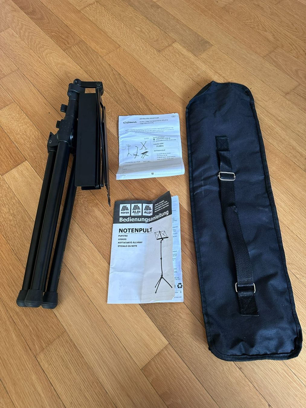 Supporti per strumenti musicali & leggii: Klappbarer Notenständer (aldi) – Usato da Hünenberg venduto da fam_evjo1 1