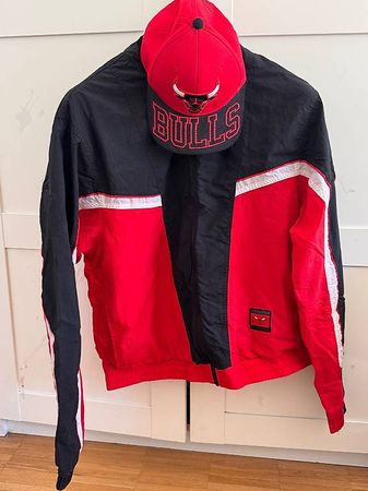 Chicago Bulls Jacke und Cap im Set  Grösse M
