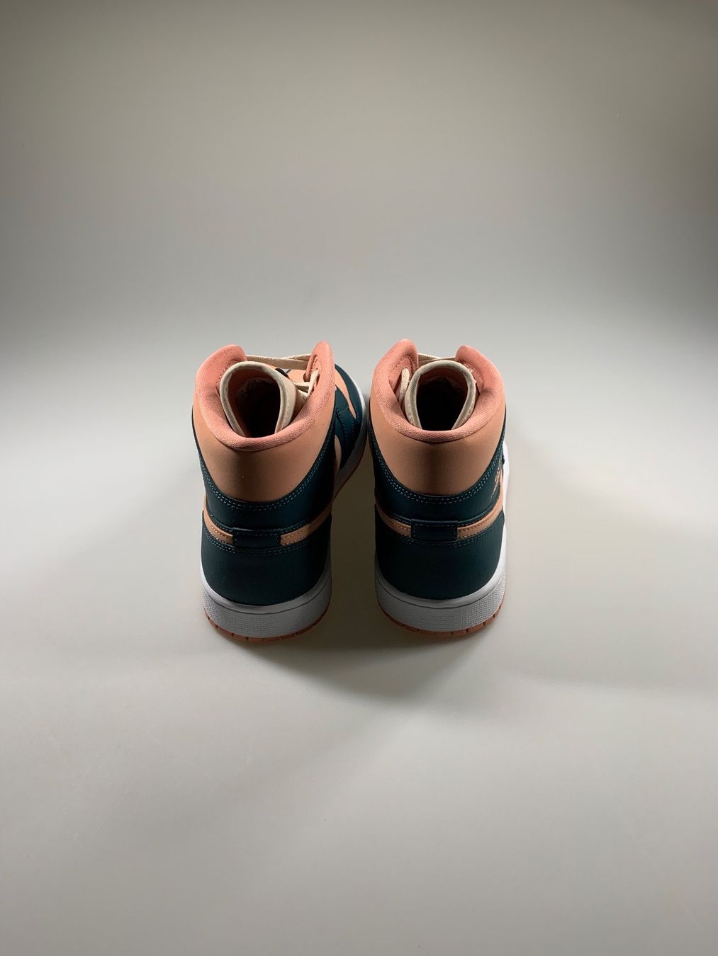 Jordan Scarpe da donna: Jordan 1 Mid Dark Teal Green - Size 43 eu – Nuovo e nell'imballaggio originale da Thörishaus venduto da SnkrsVie 2