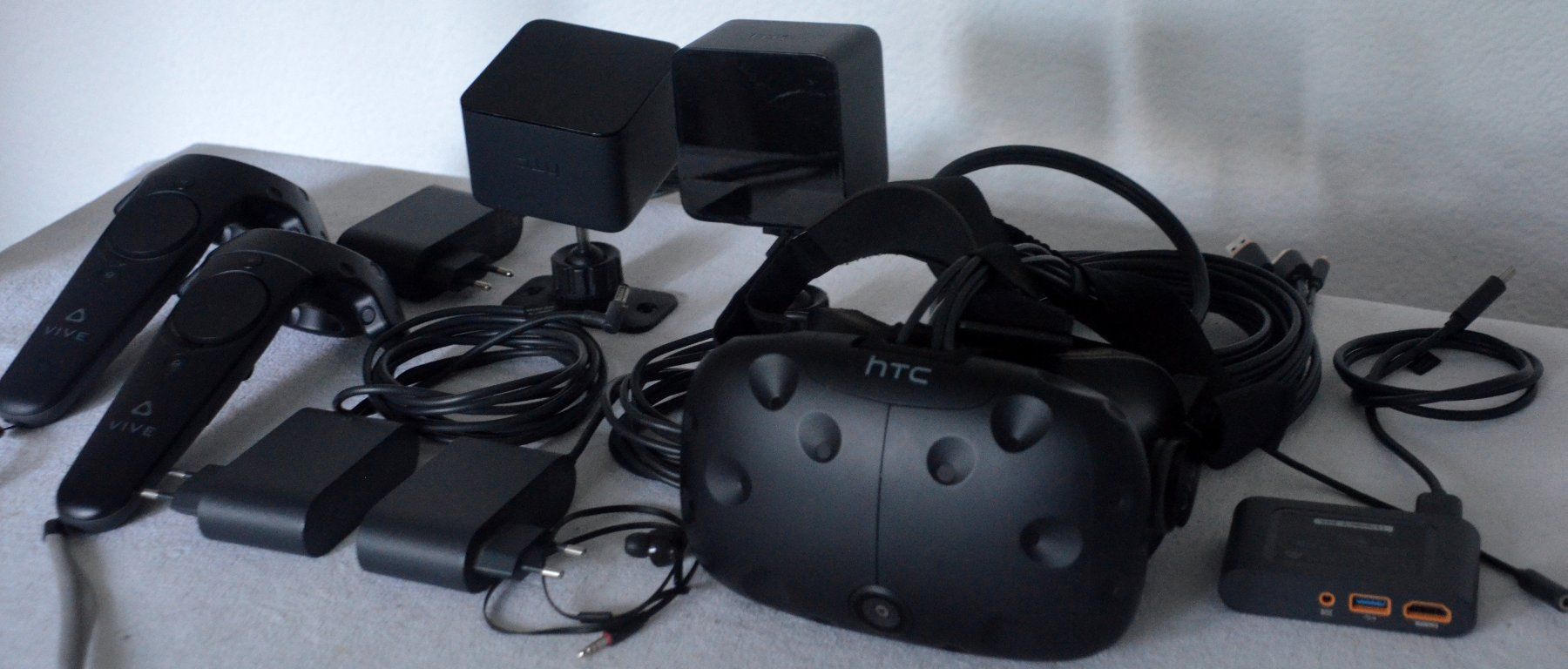 HTC Casco VR: HTC VIVE  1 Virtual Reality Brille  / casque VR – Usato da Collonges venduto da arashee 1