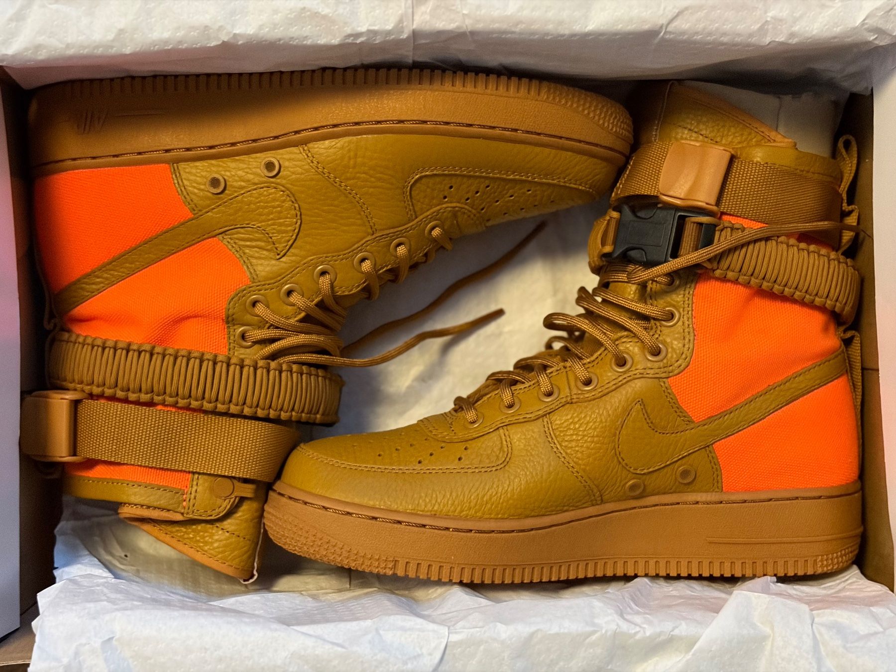 Nike Scarpe da uomo: Nike SF Air Force 1 High Desert Ochre – Nuovo e nell'imballaggio originale da Buchs SG venduto da Good_Deal_1
