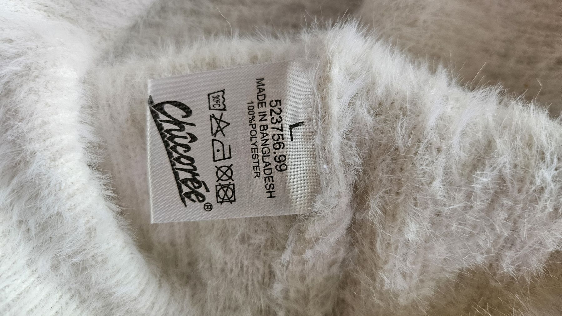 Pulls & Sweat-shirts: Chicorée Pullover weiss flauschig Grösse L Polyester – D'occasion à Konolfingen par Aprilsnow93 1