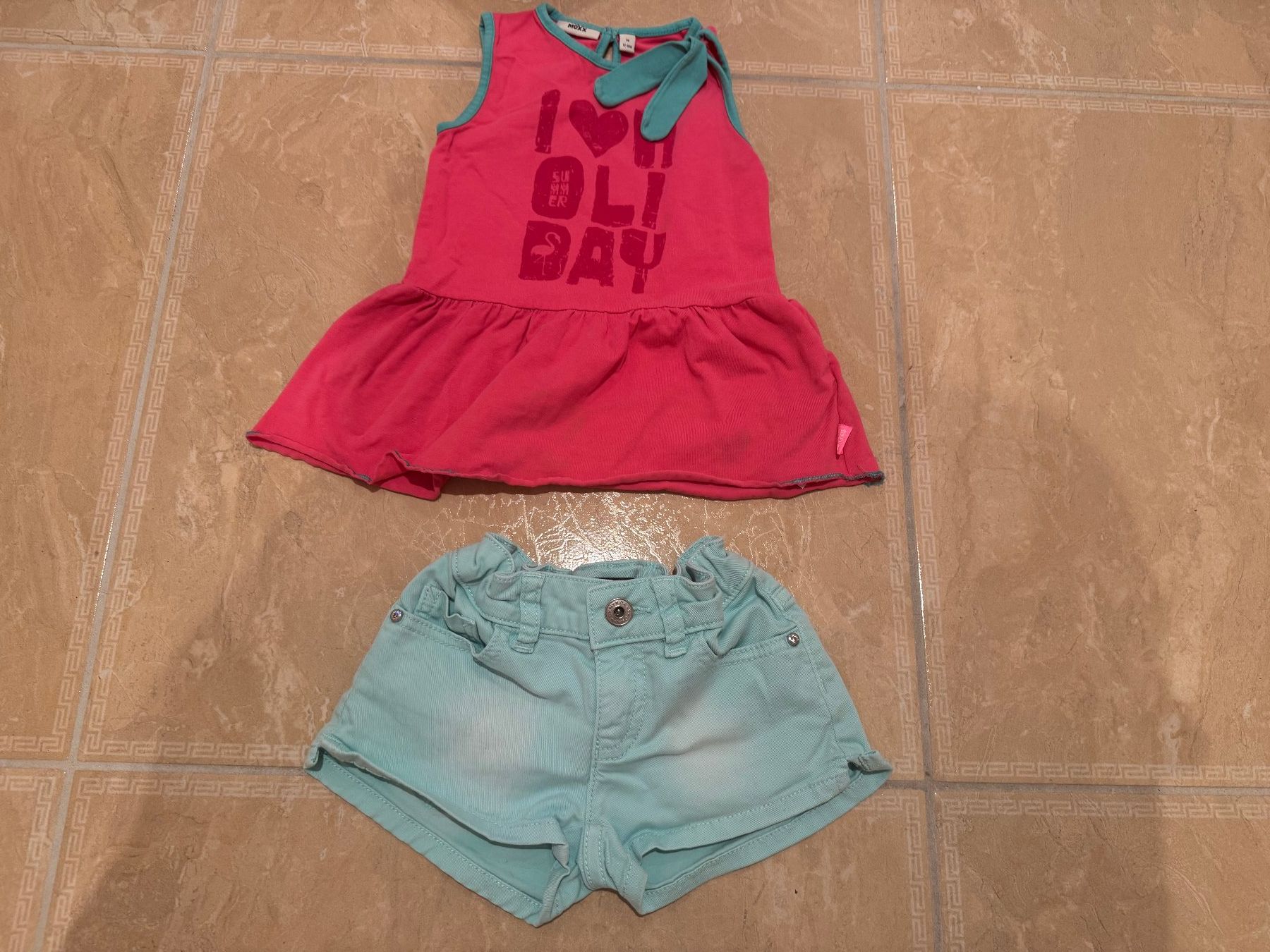 Lotti & Set di vestiti: DKNY und MEXX NWT Set, 2J 92 – Nuovo (secondo la descrizione) da Klingnau venduto da Markus14 2