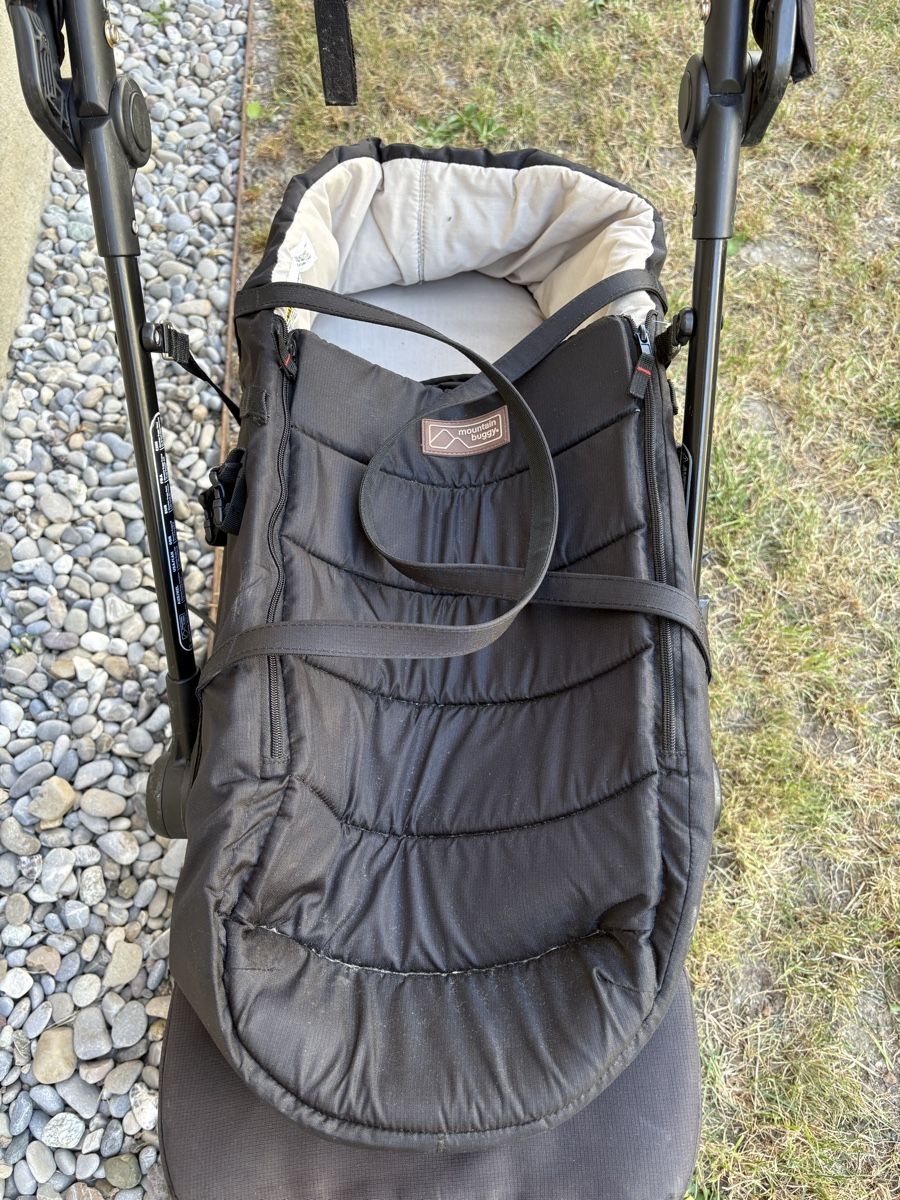 Mountain Buggy Carrozzine: Mountain Buggy stroller with carrycot black used condition – Usato da Zürich venduto da ale_xwj8 1