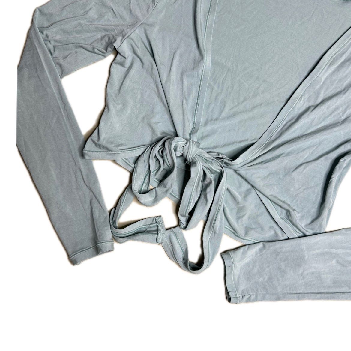 H&M T-shirts: H&M Move Wrap Top – Neuf (Voir description) à St. Gallen par look-twice 1