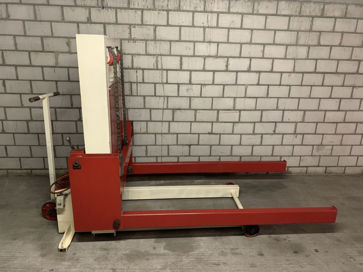 Hebebühne & Wagenheber: Hubwagen UNIC  – Gebraucht aus Flims Waldhaus von Sergio333 1