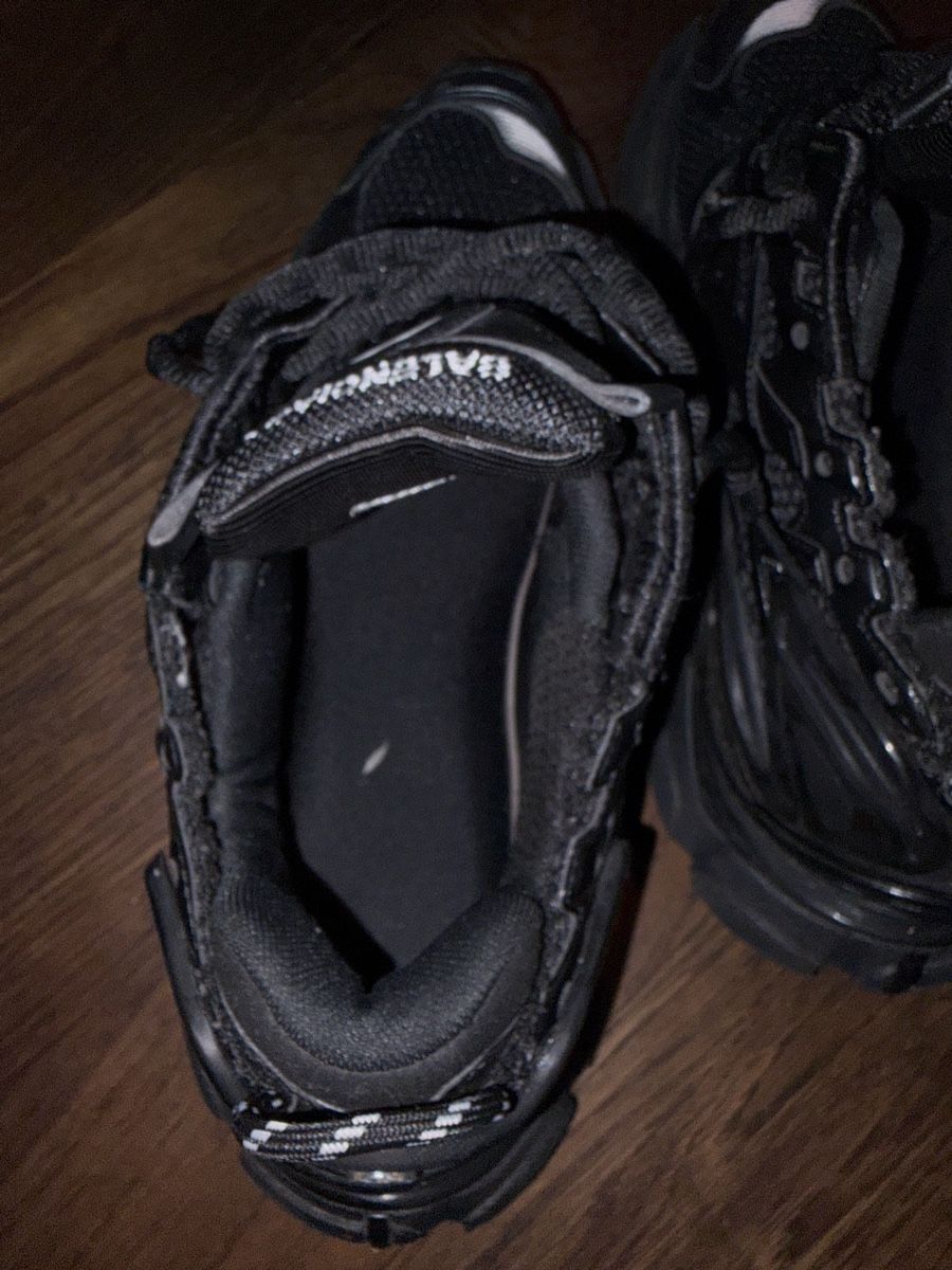 Balenciaga Scarpe da uomo: Balenciaga Runner Tripel black – Usato da Zürich venduto da blavatsky 4