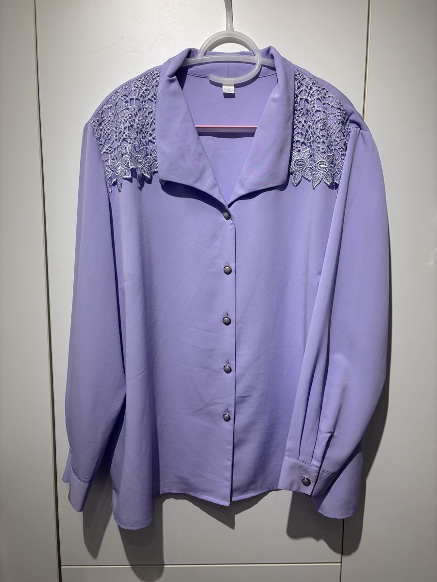 Chemisiers: Damen Bluse mit Spitze – D'occasion à Baden par peace_bluemli