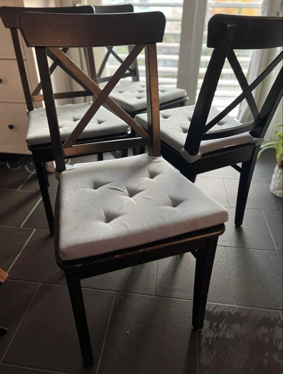 Ikea Sedie: 4 Esszimmerstuhlen ( dining chairs) – Usato da Nussbaumen AG venduto da pabitra05 2