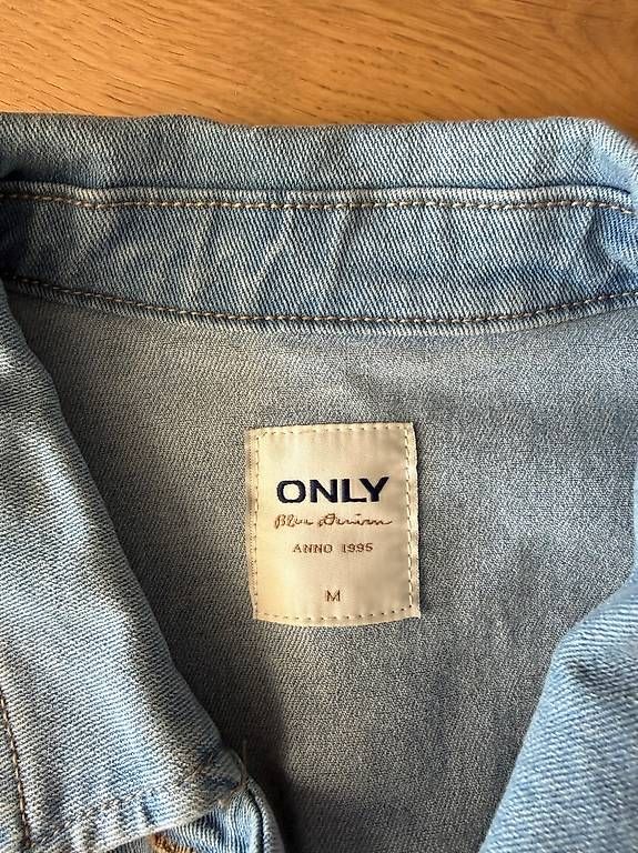 Only Vestes: Jeansjacke only M – D'occasion à Zezikon par male81 1