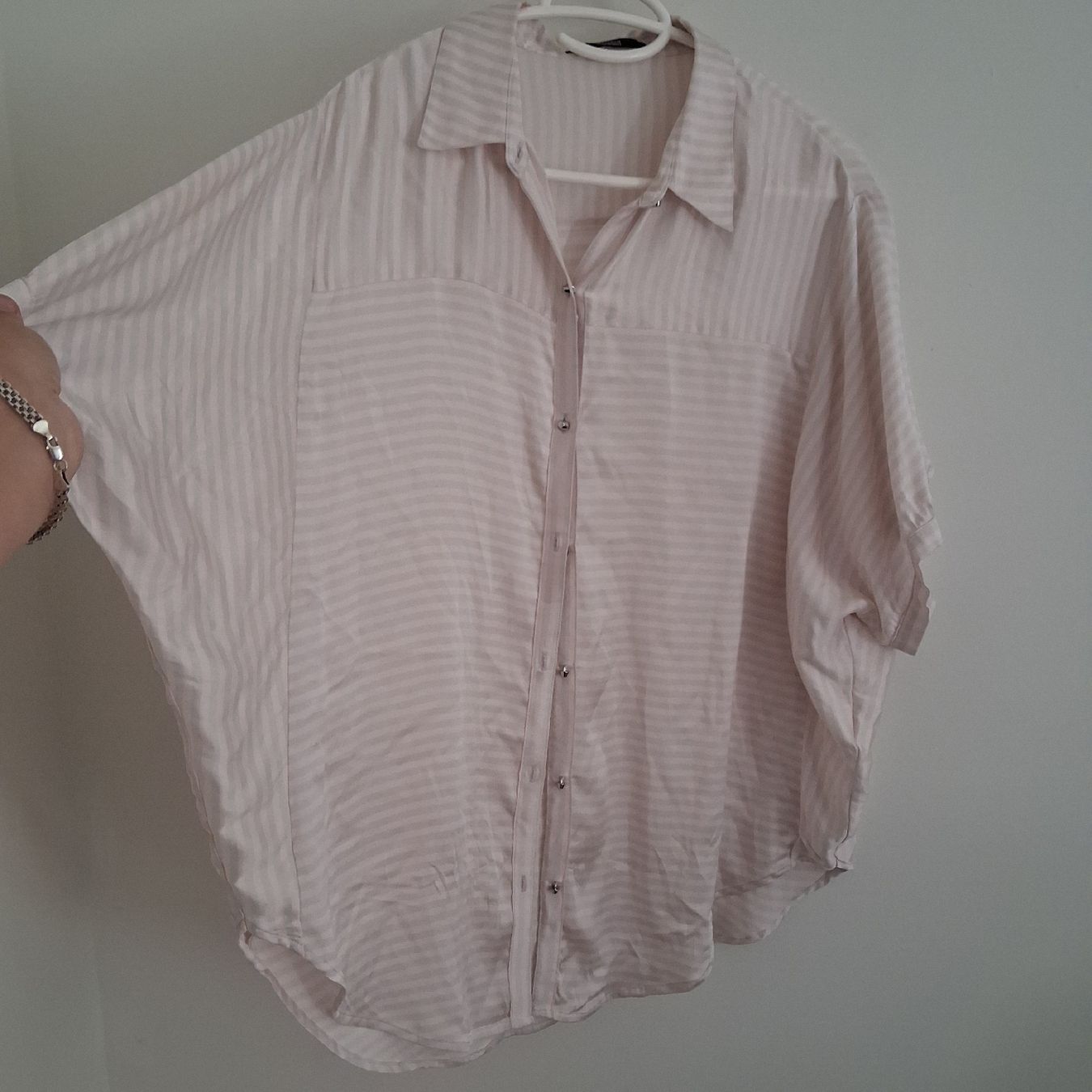 Steffen Schraut Chemisiers: Steffen Schraut silk blouse striped size M oversize – Neuf (Voir description) à Wil SG par tre_g2l7 6